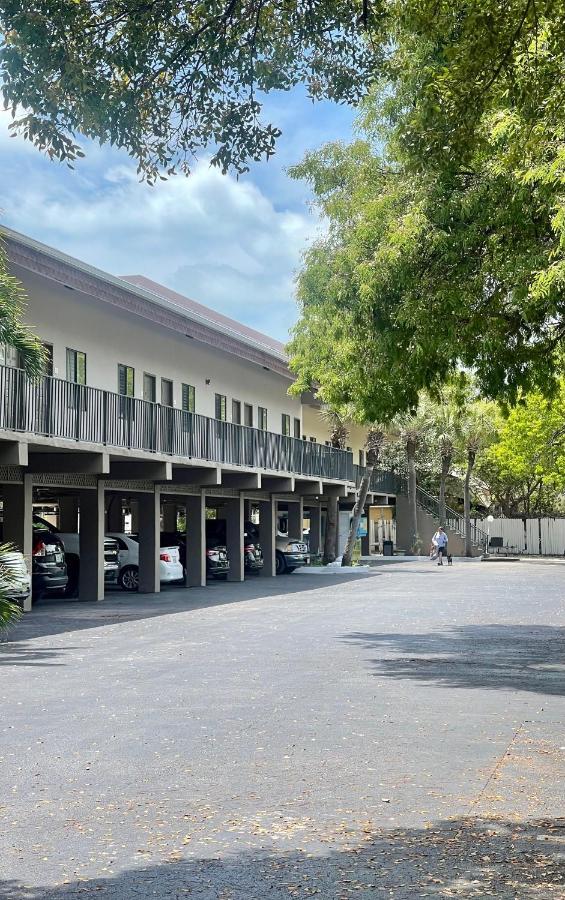 Dauboat Hotel Key Largo Exterior photo